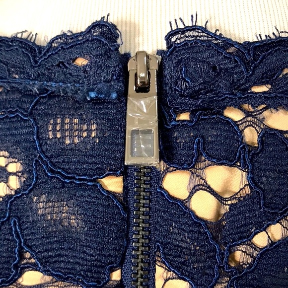 NWOT Vince Camuto Women’s Navy Blue Lace A Line Mini Dress Size 2 - Picture 10 of 11